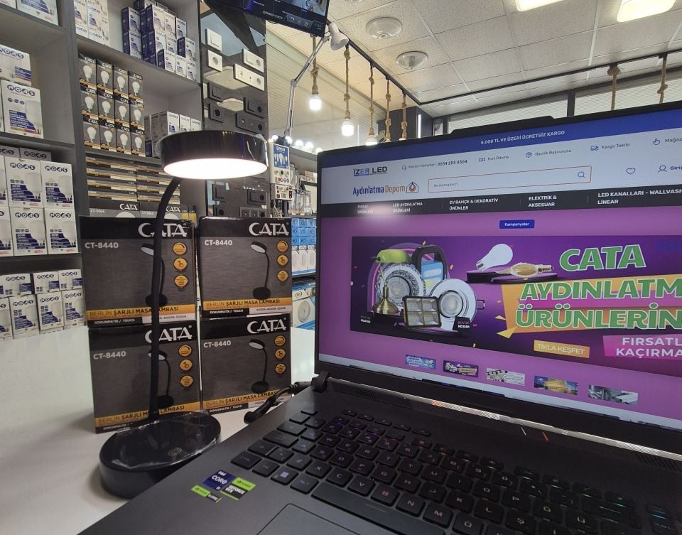 Cata Berlin Şarjlı Dokunmatik Masa Lambası 3 Renk Renk