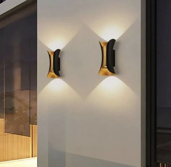 ECONA 10W SİYAH GOLD ÇİFT YÖN DEKORATİF APLİK GÜNIŞIĞI